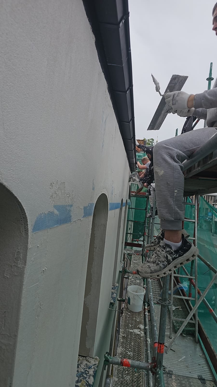 Crepi / sierpleister aanbrengen op de gevel - Struxo